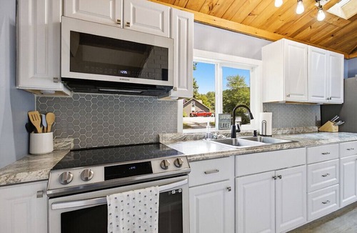 Monmouth Cottage | Charming Sand Pond Cottage Steps from Pristine Tacoma Lakes Water
