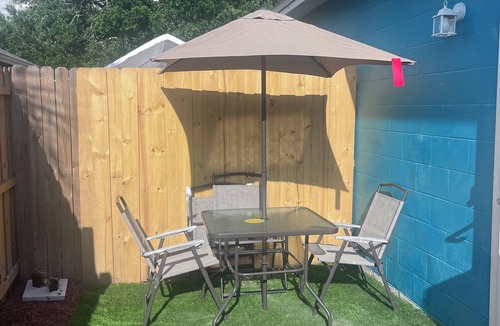 Seffner Community Alliance Apartment | Charming studio apartment with AC, WiFi in lovely Brandon