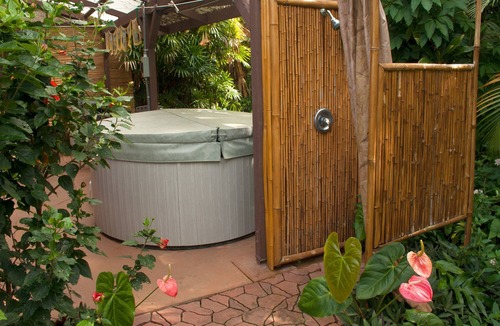 Honaunau-Napoopoo Apartment | Charming Tropical Hideaway, Best Snorkeling, Pool, Hot Tub