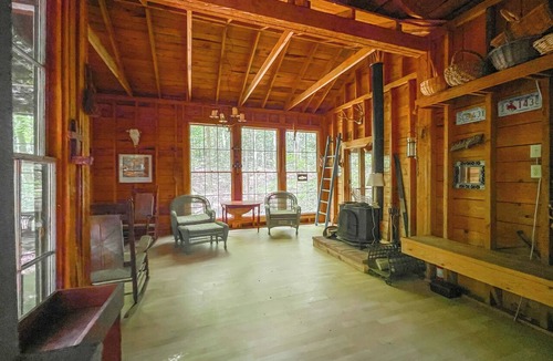 Chautauqua House | Chautauqua Farmhouse & Cabin - Sleeps 12 - Streamside Retreat