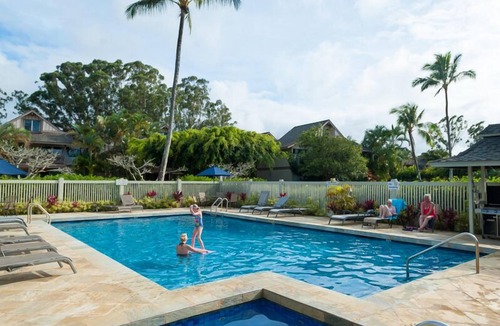 Princeville Condo | Cheerful & Affordable Studio Apartment - Walking Distance to Beaches