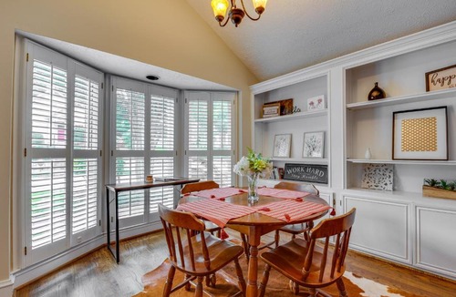 Westside House | Chic Atlanta Retreat w/Patio & Outdoor Dining!