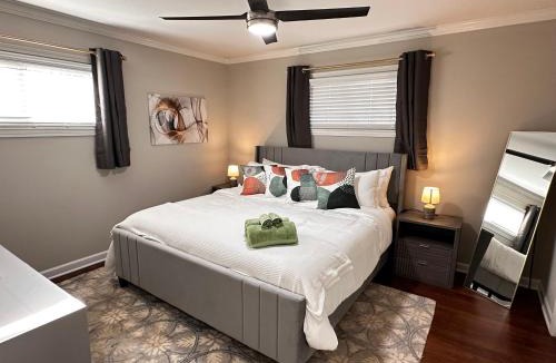 Atlanta House | Chic Digs! Minutes to The Battery, Vinings & Benz - World Cup HQ
