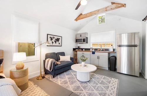 River District Apartment | Chic King Studio Near Anna Maria Island. Parking & Beach Gear Included