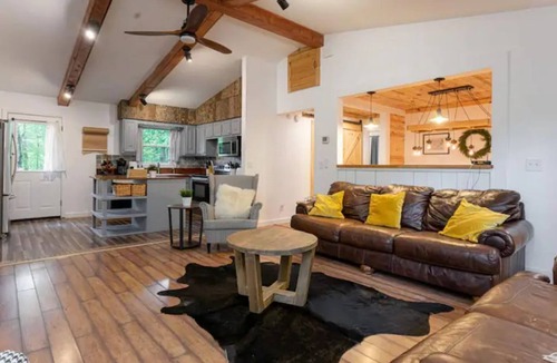 Brevard House | Chic Modern Mountain Hideaway