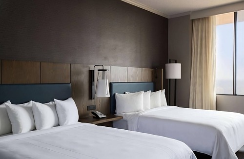 Nashville Hotel | Chic Retreat, 4 Units, Easy Access to Music City's Best Spots!