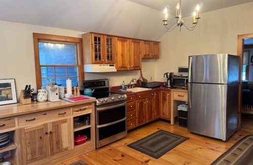 Rangeley Cottage | Cinnamon Bear House - A Nature Lovers Dream, Perfect for Ski Retreats