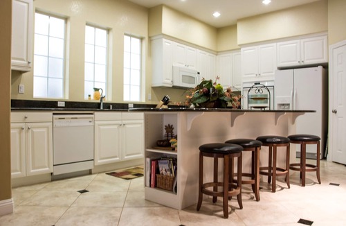 Townsite House | Come stay at our spacious beach house!