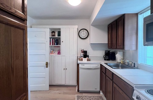 Washington House | Completely private suite with tub,kitchen, living room, & private entrance