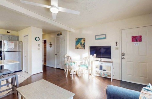 Caine Woods Condo | Condo Less than Two Miles to the Ocean with Pool, Fast WiFi, and Private W/D