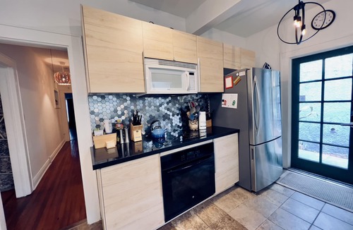 Downtown Fort Lauderdale House | Confortable old Florida coral house 3 bed 2 bath pool and peacocks Las olas 1mil