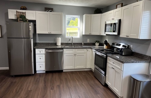 Sevierville House | Conveniently Located Private Guesthouse in Wears Valley - No Cleaning Fees!