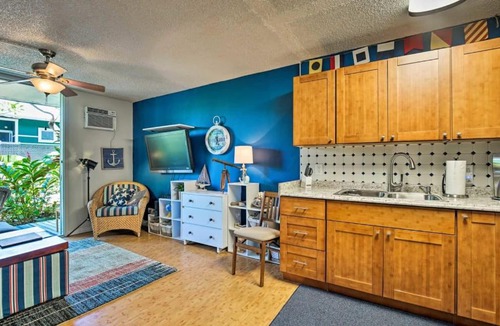 Historic Kailua Village Apartment | CORNER GARDEN VIEW UNIT - NO ONE ON ONE SIDE - NAUTICAL DECOR AND CUTE AS CAN BE condo
