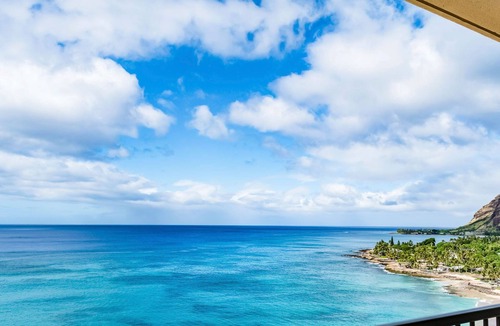 Makaha Condo | Corner Oceanfront 1BR Condo w/Panoramic Views