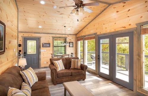 Cosby House | Country Bear Hideaway