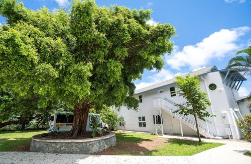 Kaneohe House | COUNTRY COMFORT & AC - 30 DAYS