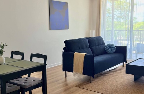 Inverrary Apartment | Cozy 1-bedroom apartment in adorable Lauderhill with AC