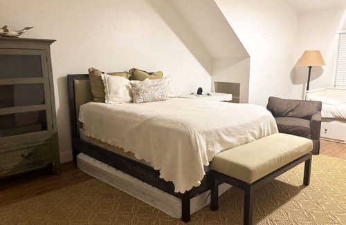 Garden Hills House | Cozy 1-bedroom building in pleasant Atlanta with AC