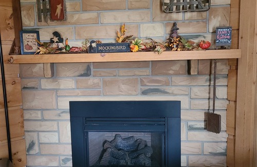 Selinsgrove Apartment | Cozy 1-bedroom studio in adorable Selinsgrove with AC and amenities