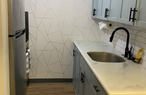 Western Honolulu Apartment | Cozy 3-bedroom apartment with WiFi in Centrally located Honolulu Salt Lake