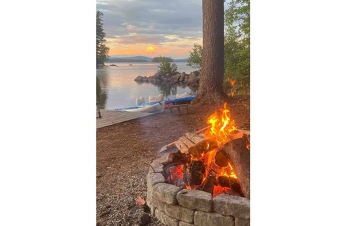 Millinocket Cottage | Cozy, Lakefront Cottage, 9 miles to Baxter, dock, kayaks, canoe, 2 bedroom