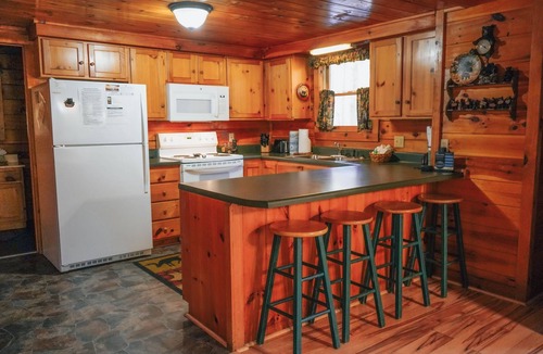 Sevierville Cabin | Cozy Log Cabin Near Dollywood | Hot Tub, Game Loft & Free Attraction Tickets