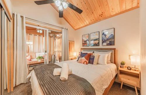 Woodland Park Apartment | Cozy Mountain Escape · Peak Views · Woodland Park