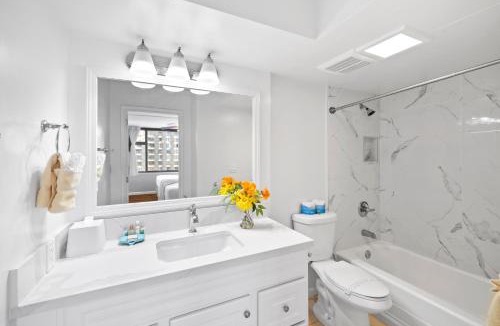 Waikiki Apartment | Cozy Mountain View Haven with Free Parking!