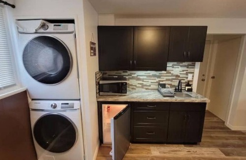 Georgetown House | Cozy private suite close to The University Of Notre Dame
