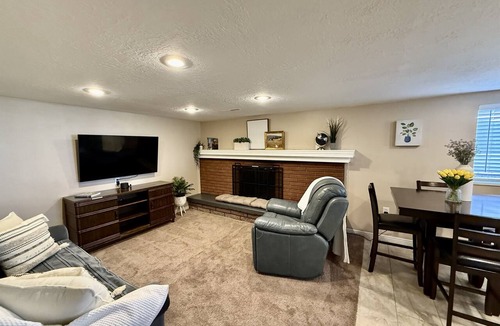 Murray Apartment | Cozy Retreat Near Ski Resorts, Shops & Downtown