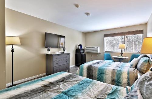 Killington House | Cozy Studio at Killington Center - Close to it all with pool and shuttle bus access! 441