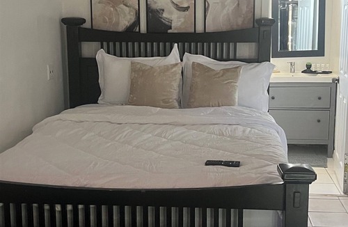 Miramar Apartment | Cozy Studio in Miramar