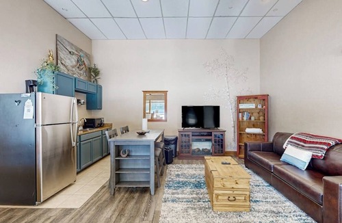 Lakeside Village Apartment | Cozy Studio with Lake and Mountain Views, Ski Access, Bike Trails, and Hot Tub