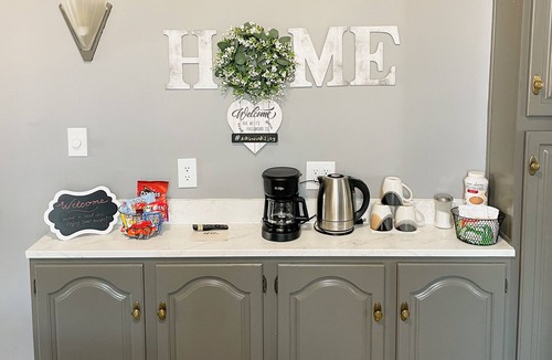 Harrisburg Apartment | Cozy waterfront 2BR/3 Beds w./Modern meets Historical Charm/Chic