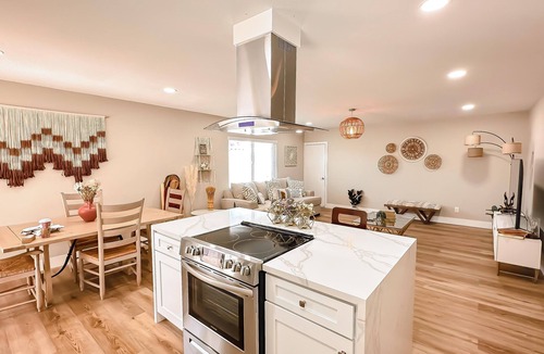 Winchester House | Cozy western retreat house, Las Vegas