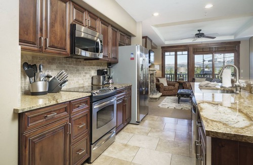 Breckenridge Condo | Crystal Peak Condo | Spectacular Views, Steps To Peak 7, Hot Tubs, and Gondola on-site