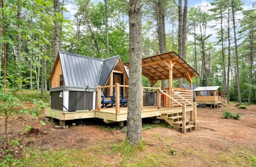 Oxford Cabin | Cute A-Frame Retreat with Inviting Hot Tub in Oxford, Maine