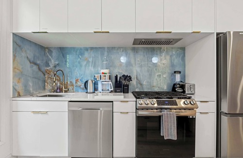 Bedford-Stuyvesant Apartment | Decatur Place by Rove Travel 1BR Chic Apartment