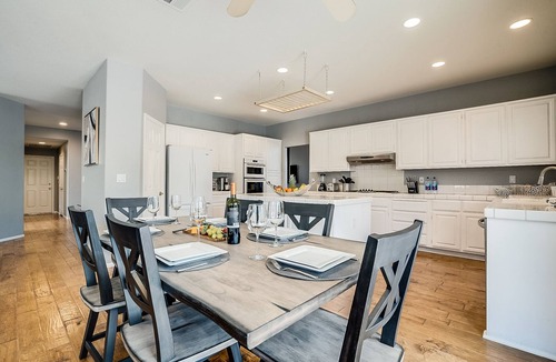 Green Valley North House | Deluxe 4 Bed/3 Bath with Heated Pool close to the strip