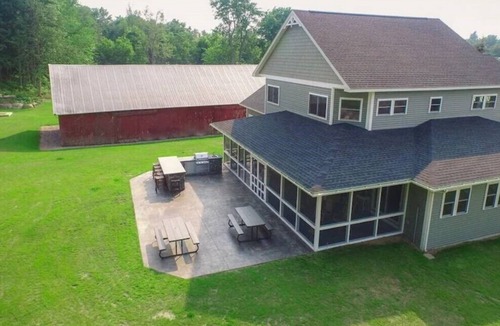 Cape Vincent House | Deluxe House - 5 bedroom/5 bath
