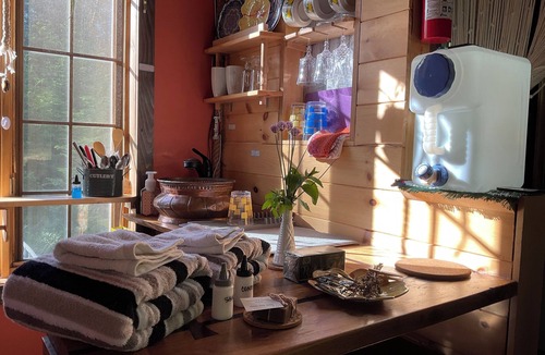 Balderson House | Disconnect to connect, heal within the hug of the forest.