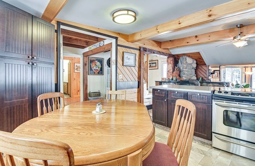 Dryden House | Dock & Views! Lakeside Family Escape in Wilton