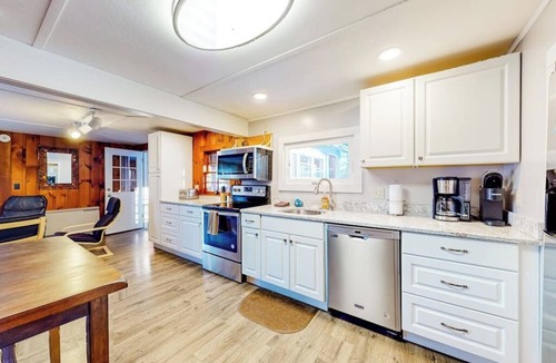 Castleton House | Dog-friendly lakefront oasis with scenic patio & firepit - near skiing & golf