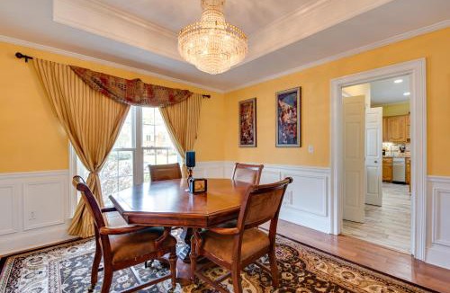 Douglasville House | Douglasville Lake Home w/Private Pool + Gazebo!