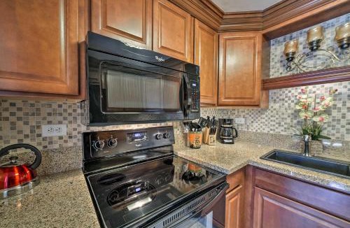 Historic Kailua Village Apartment | Downtown Air Conditioned Condo Walk to Beaches