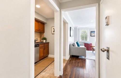 SoNo Condo | Downtown Atlanta 1BR Condo on 24th Floor with Balcony, Walk to Stadium