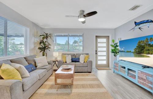 Florida North Atlantic Coast House | Eagle's Way with Firepit Heated Pool and Sunroom Near BEACH