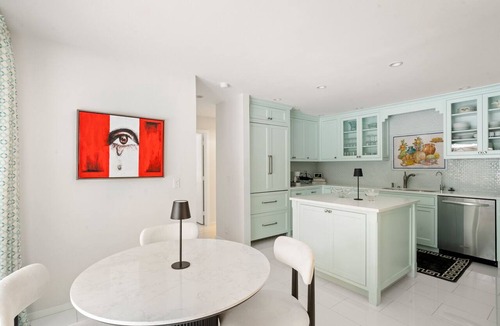 Wainscott House | East Hampton-Wainscott South Retreat-Private Acre, Heated Pool, Near Ocean Beach
