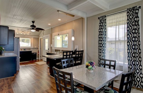 Hakalau House | East Hawaii - Ocean, Mountains & Waterfalls