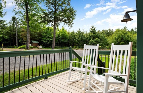 Glenfield House | Elegant Riverfront Home - Pet Friendly!